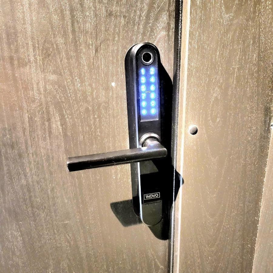 Happy Inn Presidential, Self Check-In, Parking In The Underground Garage VNO Esterno foto