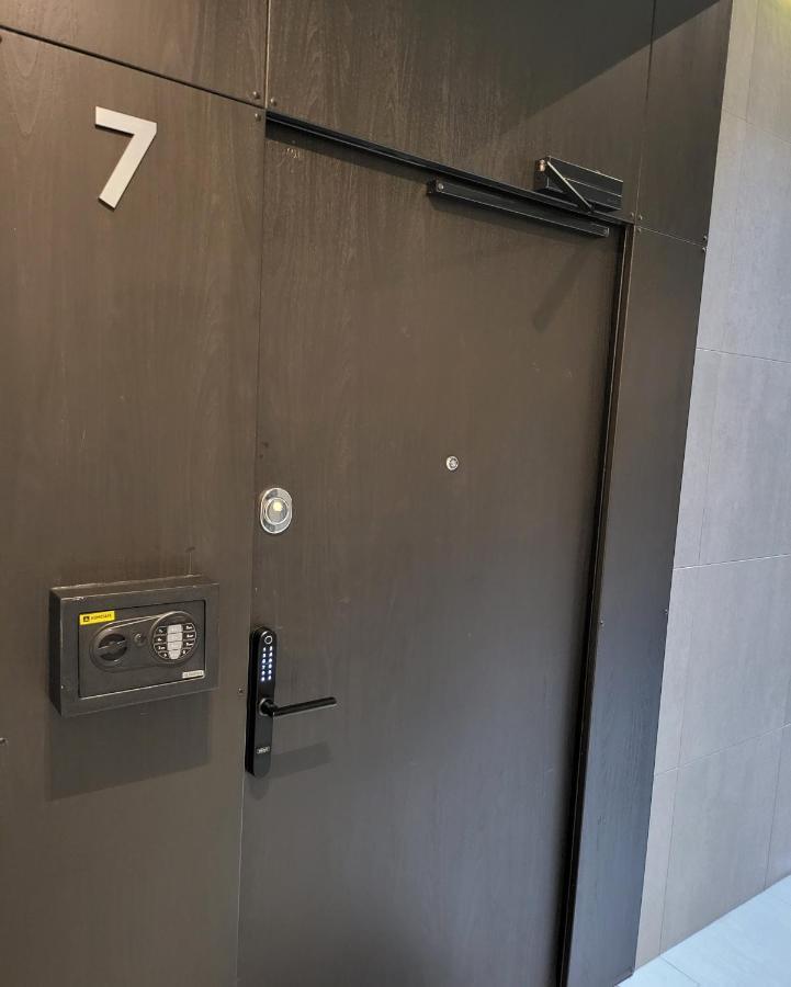 Happy Inn Presidential, Self Check-In, Parking In The Underground Garage VNO Esterno foto