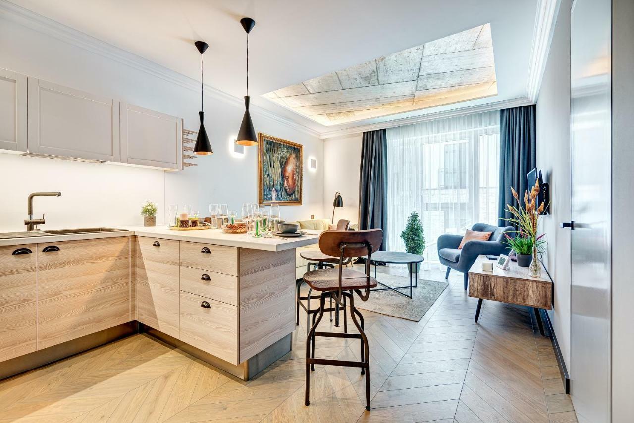 Happy Inn Presidential, Self Check-In, Parking In The Underground Garage VNO Esterno foto
